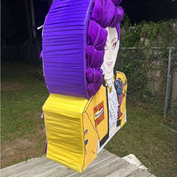 Piñata demon hunters (RUMÍ) - Picture 7 of 10